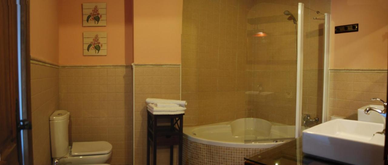 Гостевой дом La Noguera De Socasa Romancos Экстерьер фото